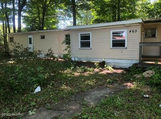 463 Autumn Rd, Cadillac, MI 49601