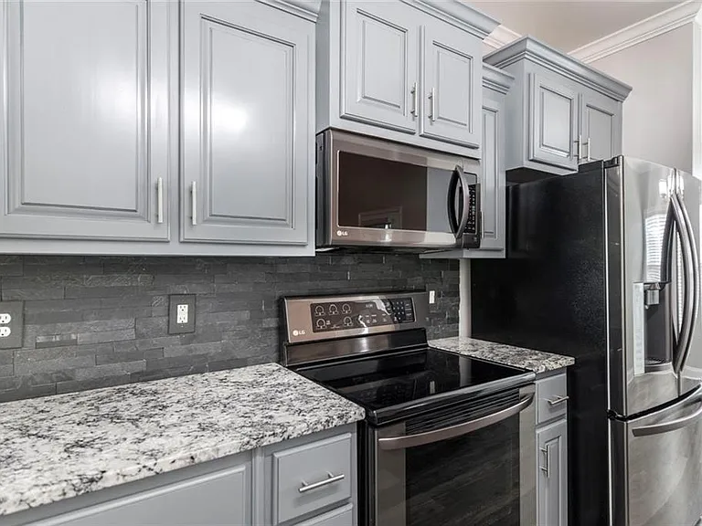 104 Bryce Dr — Photo 12