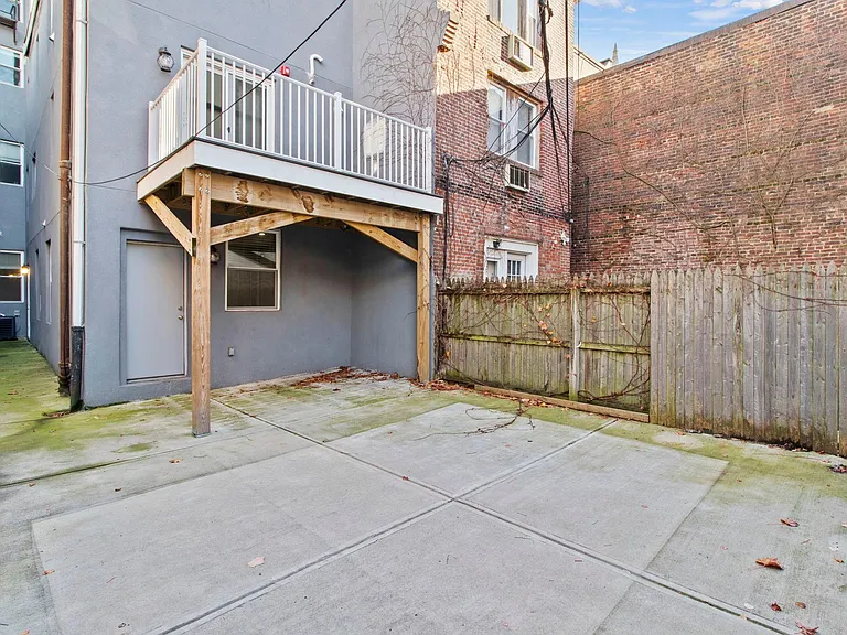 418 S 15th St #1F — Photo 20