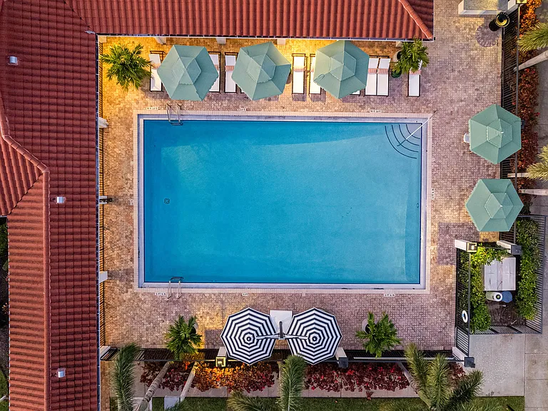 Avana Palm Beach Gardens — Photo 30