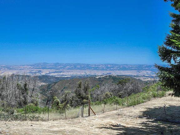 5th image of 30555 Loma Chiquita Rd