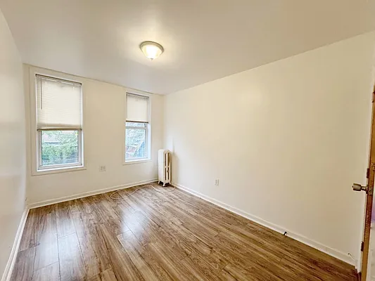 Rented by Pear NYC LLC | media 8