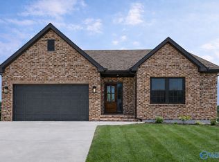123 Monterey Dr, Albertville, AL 35950