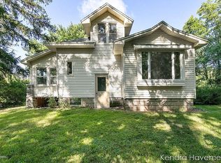 4064 Luxford Ave NW, Comstock Park, MI 49321