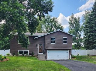 7081 Rice Lake Dr, Lino Lakes, MN 55014