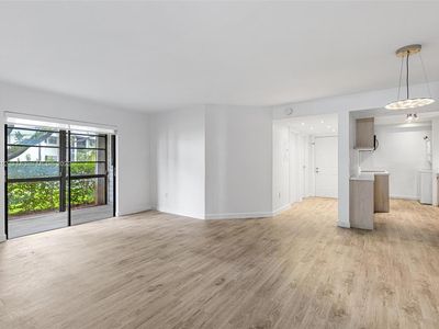 905 NE 199th St APT 108, Miami, FL, 33179