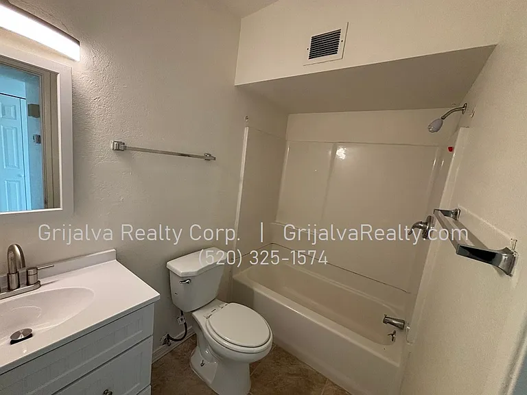 7421 E Rose Dr — Photo 9