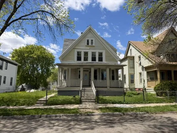 3037 N Dr William Finlayson STREET, Milwaukee, WI 53212