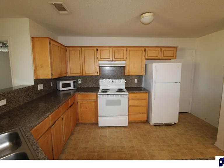 4607 Lloyd Dr — Photo 62