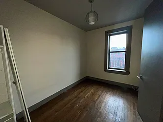 Rented by MADEHOME