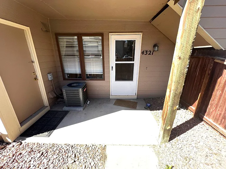 4321 Hawks Lookout Ln — Photo 2