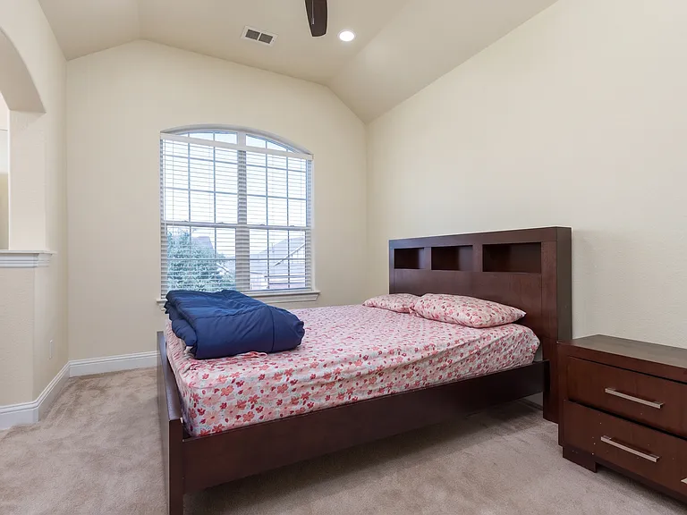 2555 Hannah Cir — Photo 27