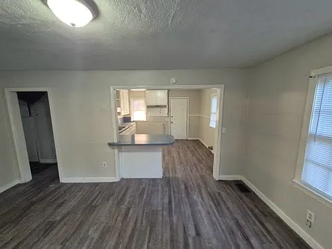3251 Meadow Ln — Photo 6