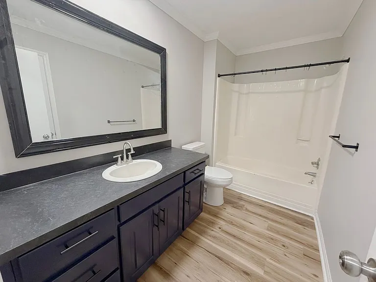 249 Iris Ln — Photo 7