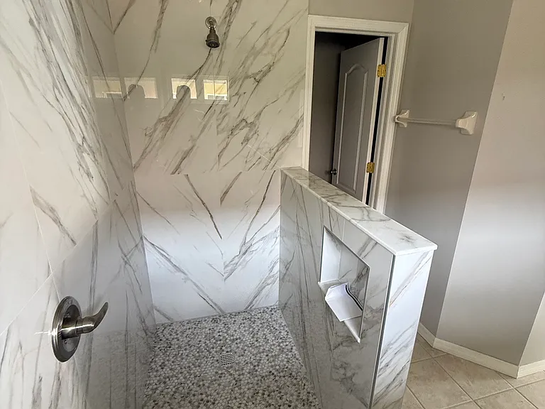 1121 Lumsden Pointe Blvd — Photo 18