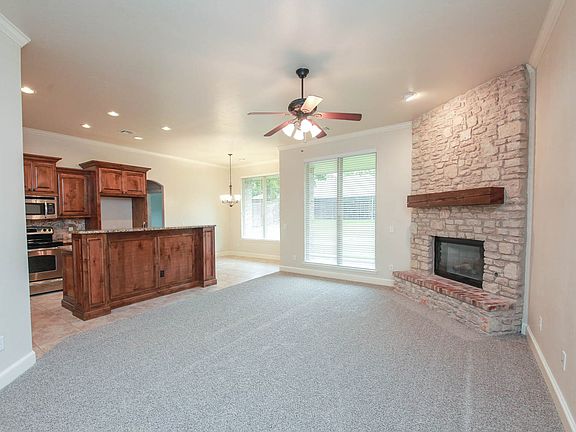 5th image of 305 Evie Pl