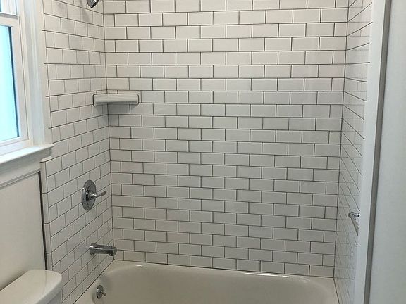 3rd image of 1040 Steiner St #7