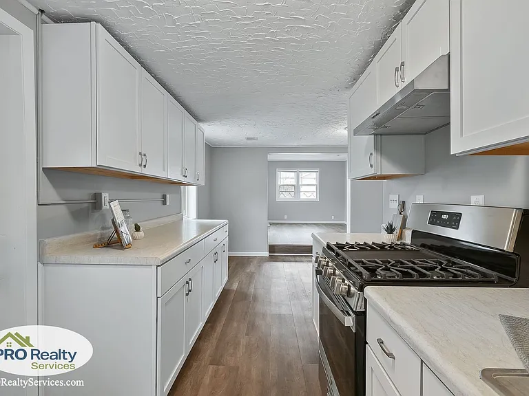 4516 Monroe St NE — Photo 6