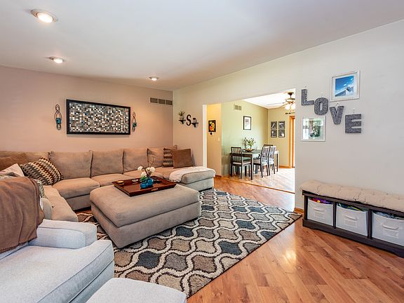 5th image of 42145 N Fossland Ave