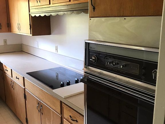 5th image of 965 Roble Ave