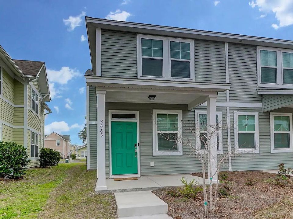 Front of Townhouse with porch