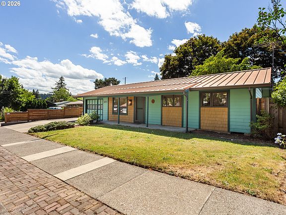 2nd image of 2211 SE 153rd Ave