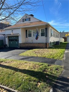 135 Greenland Dr, Syracuse, NY, 13208