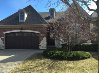 5545 Pembrooke Crossing Dr, West Bloomfield, MI