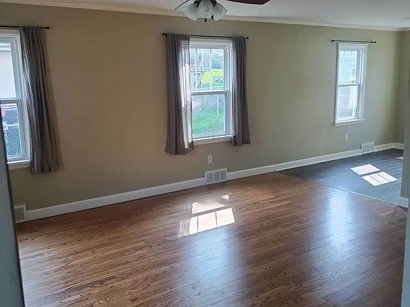 2nd image of 620-622 S Grove Ave