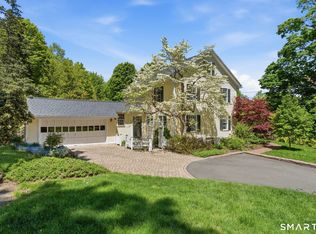 32 Juniper Rd, Bloomfield, CT 06002