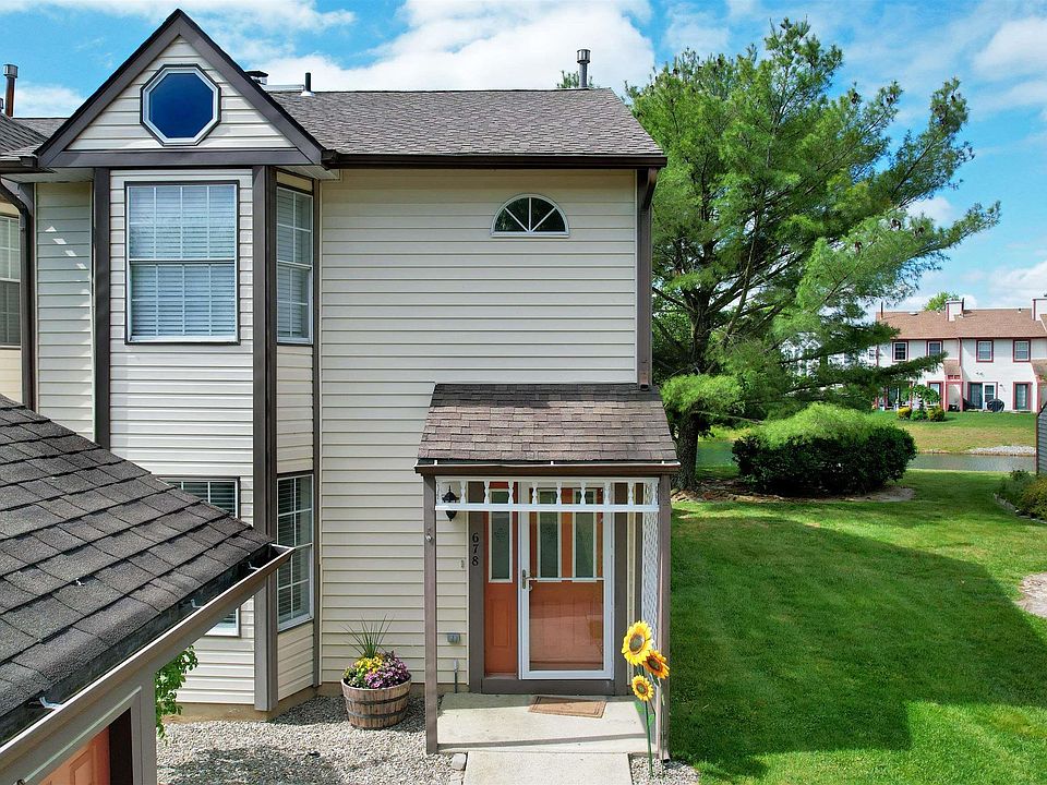 1st image of 678 E Lake Front Cir