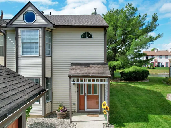 678 E Lake Front Cir, Galloway, NJ 08205