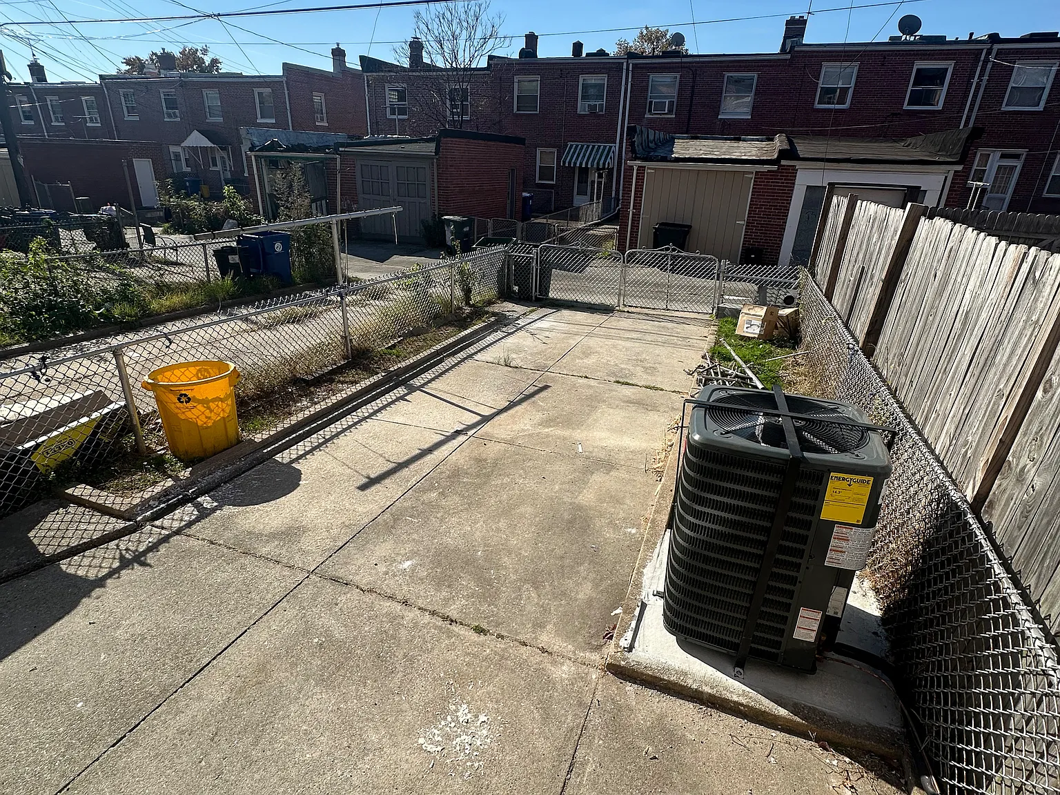 3 bed, 1.5 bath, $2,200 — Photo 4