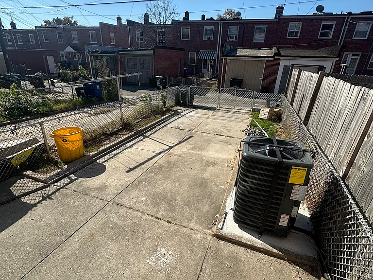4231 Sheldon Ave — Photo 4