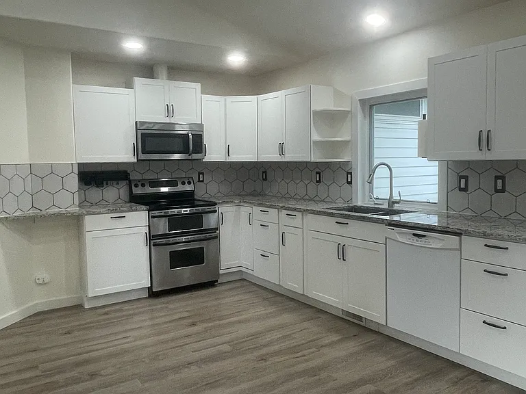2470 N Morello Ave — Photo 3