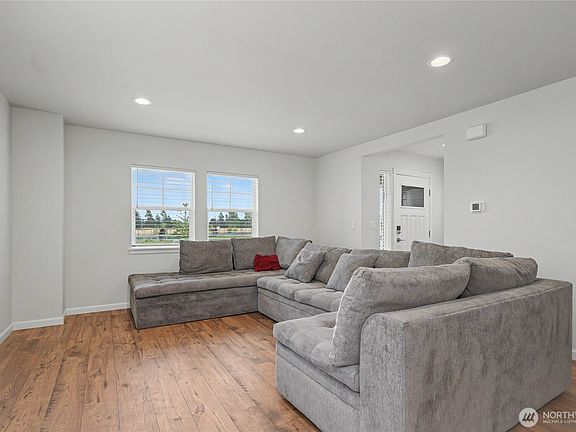 5th image of 14395 Lockwood Lane SE