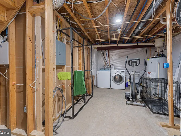 217 Bridgewater Dr — Photo 17