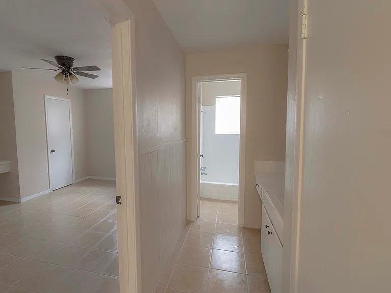 1906 Thonig Rd — Photo 1