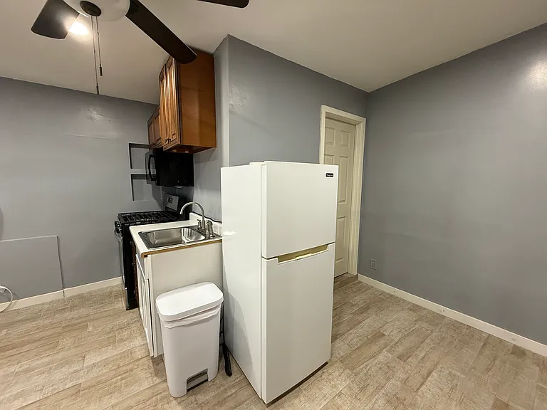 3727 McKenzie Ave — Photo 4