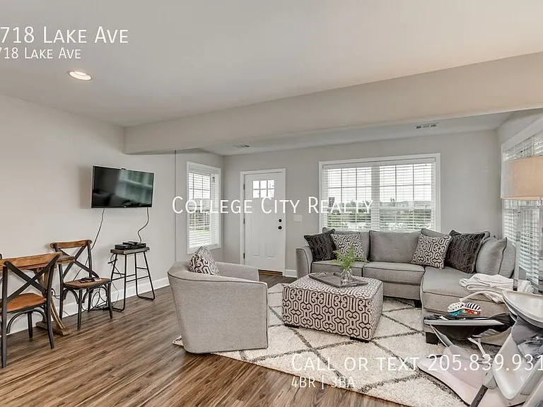 1718 Lake Ave — Photo 3