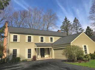 494 Lexington Dr, Lake Forest, IL