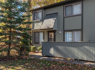 34916 S Turtle Trl APT D, Willoughby, OH 44094