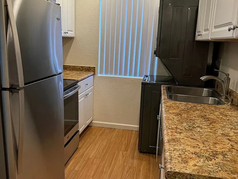 Canyon Club Apartments — Photo 21