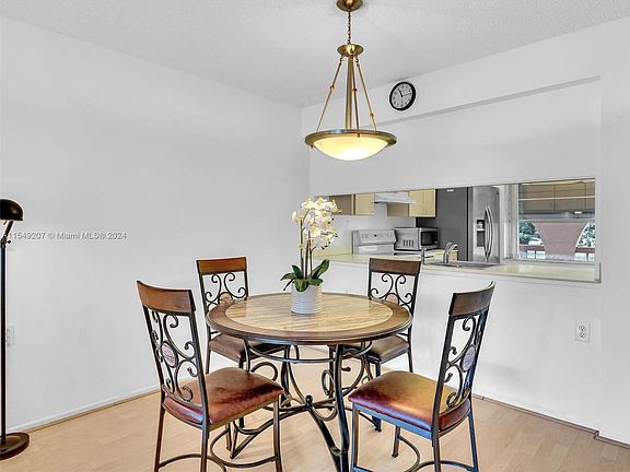5th image of 1212 Bahama Bnd APT C2