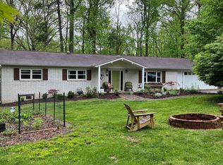 27 Zephyr Dr, Asheville, NC 28806