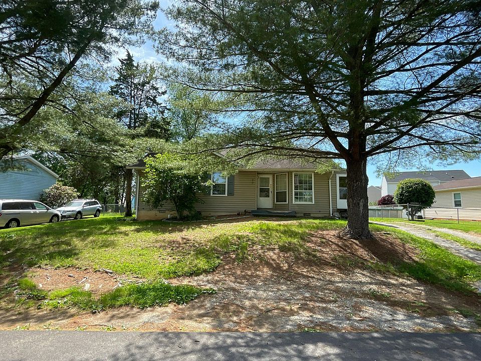 1st image of 29 Lee Way