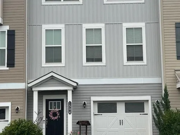 1504 Hudgins Farm Cir, Fredericksburg, VA 22408