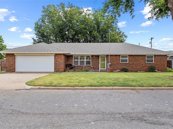 420 N Nevada St, Weatherford, OK 73096