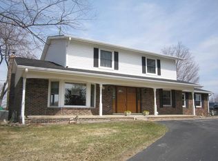 4651 Fleck Dr, Fenton, MI 48430