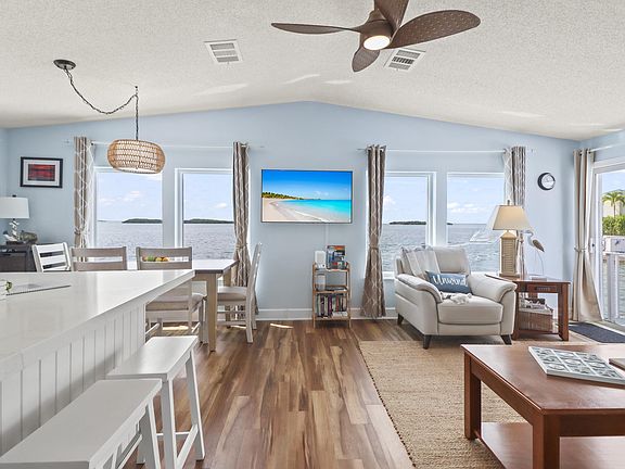 2nd image of 701 Spanish Main Dr #198